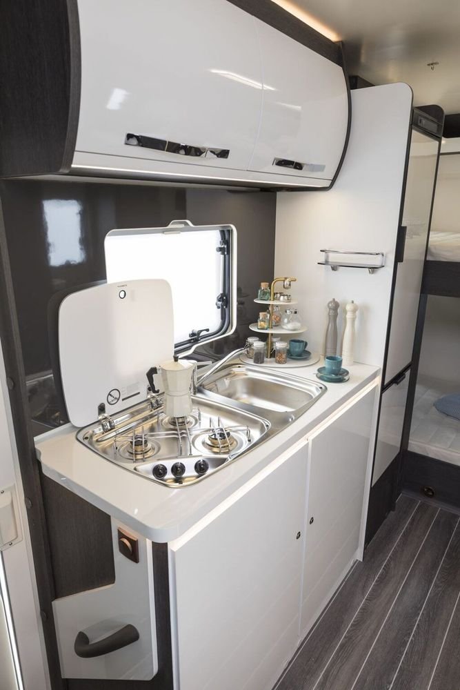 AUTOCARAVANA 7 PLAZAS ROLLER TEAM 277M