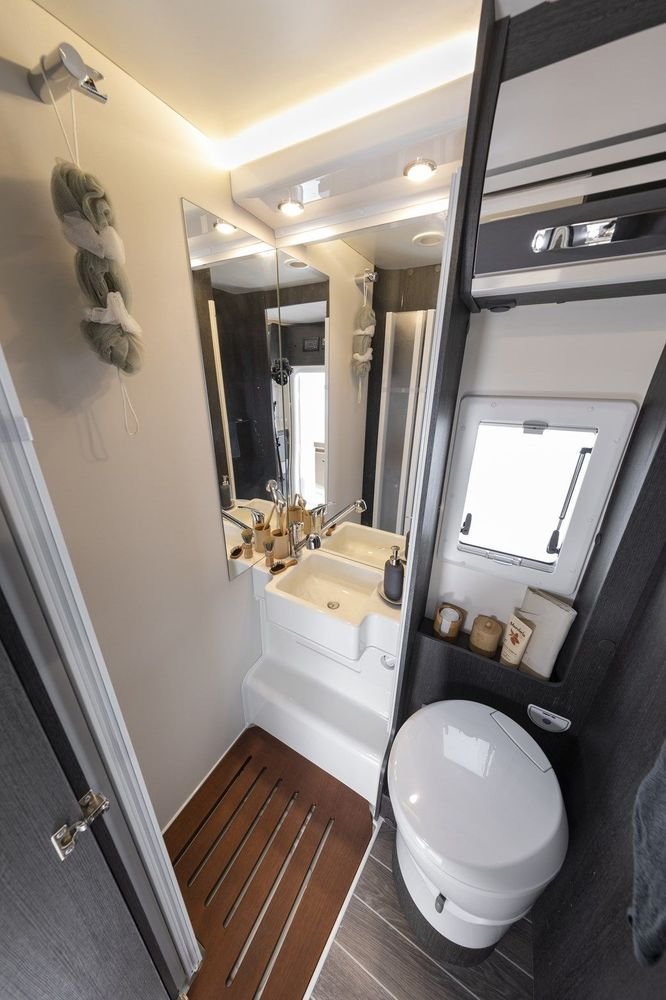 AUTOCARAVANA 7 PLAZAS ROLLER TEAM 277M