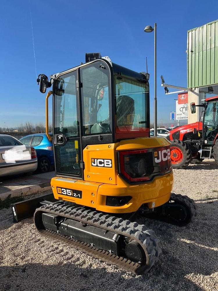 Alquiler de Mini Excavadora 3500 kg en Cádiz