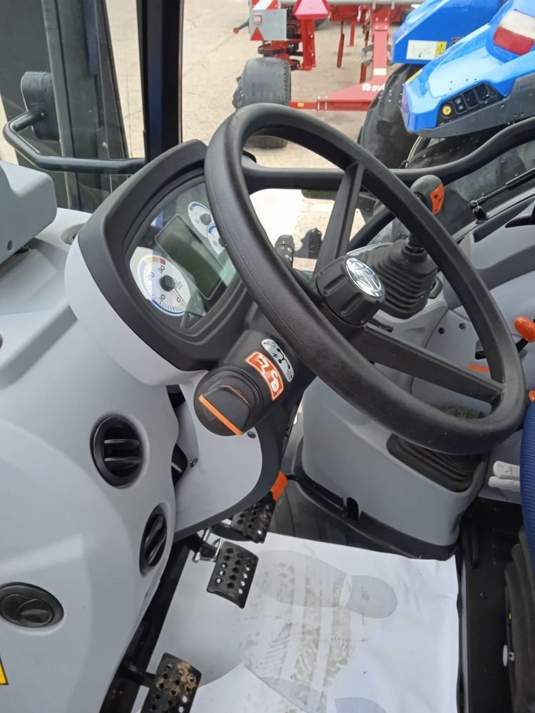 ALQUILER NEW HOLLAND T5 115