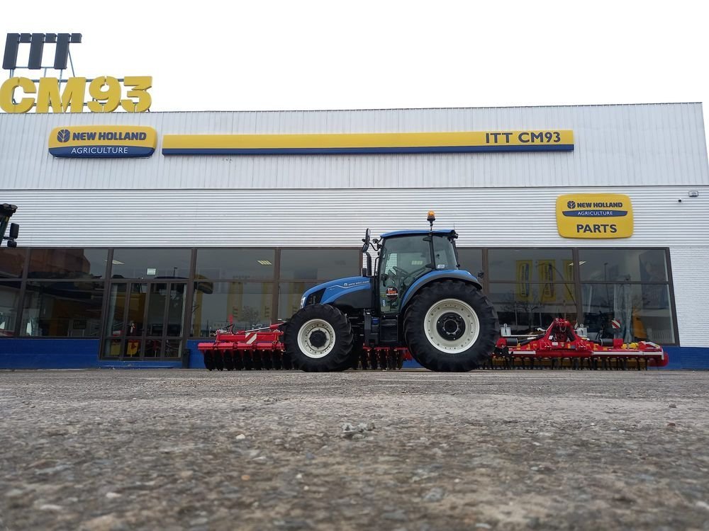 ALQUILER DE NEW HOLLAND T5.120