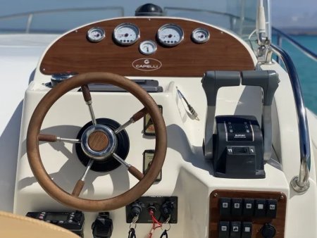 Alquiler Capelli 900 Tempest en Ibiza y Formentera – Barco con o sin Patrón