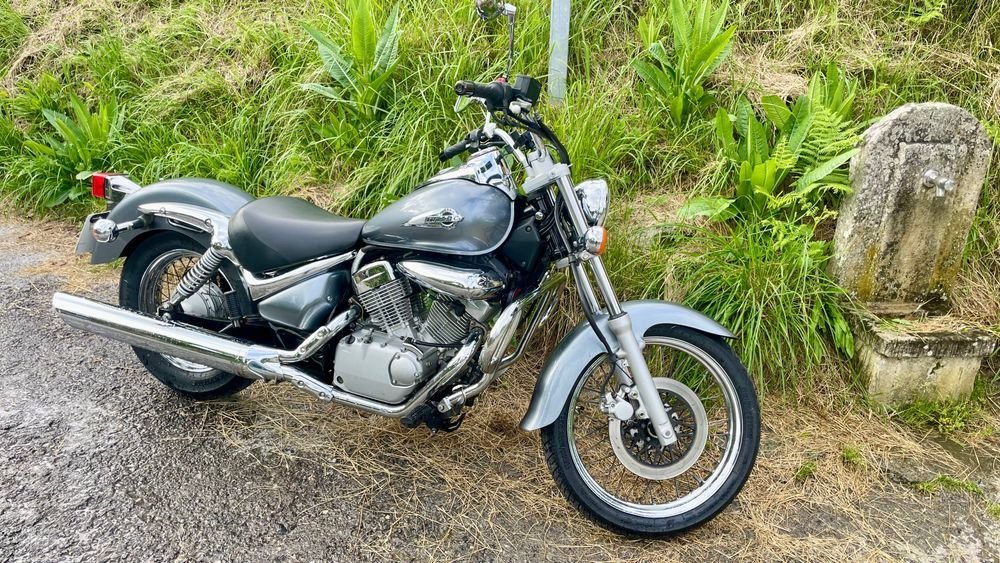 Suzuki intruder 125