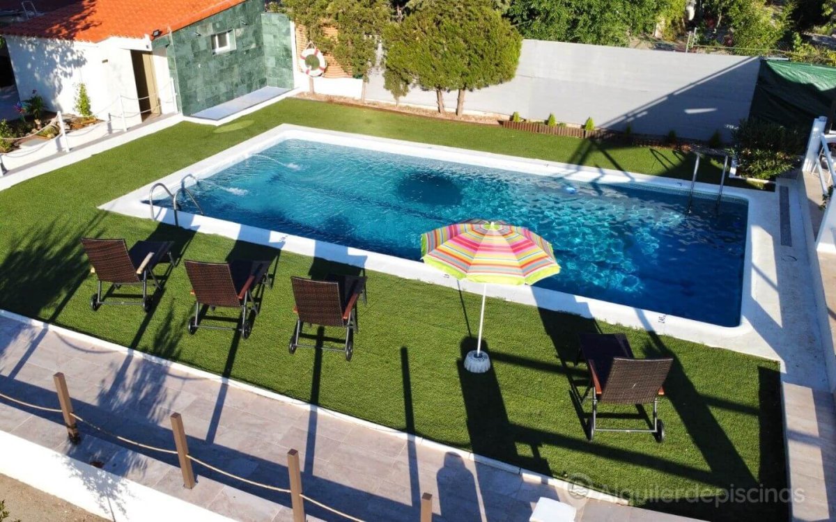 Gran Piscina en Finca de 3000 m2 a 25 min de Madrid
