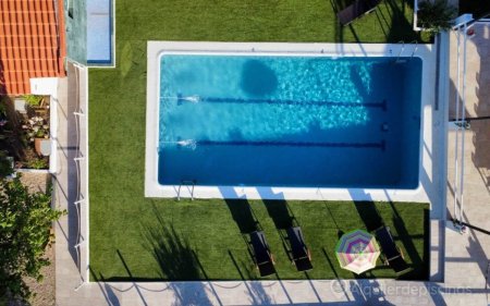 Gran Piscina en Finca de 3000 m2 a 25 min de Madrid