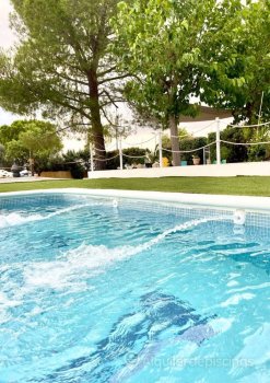 Gran Piscina en Finca de 3000 m2 a 25 min de Madrid