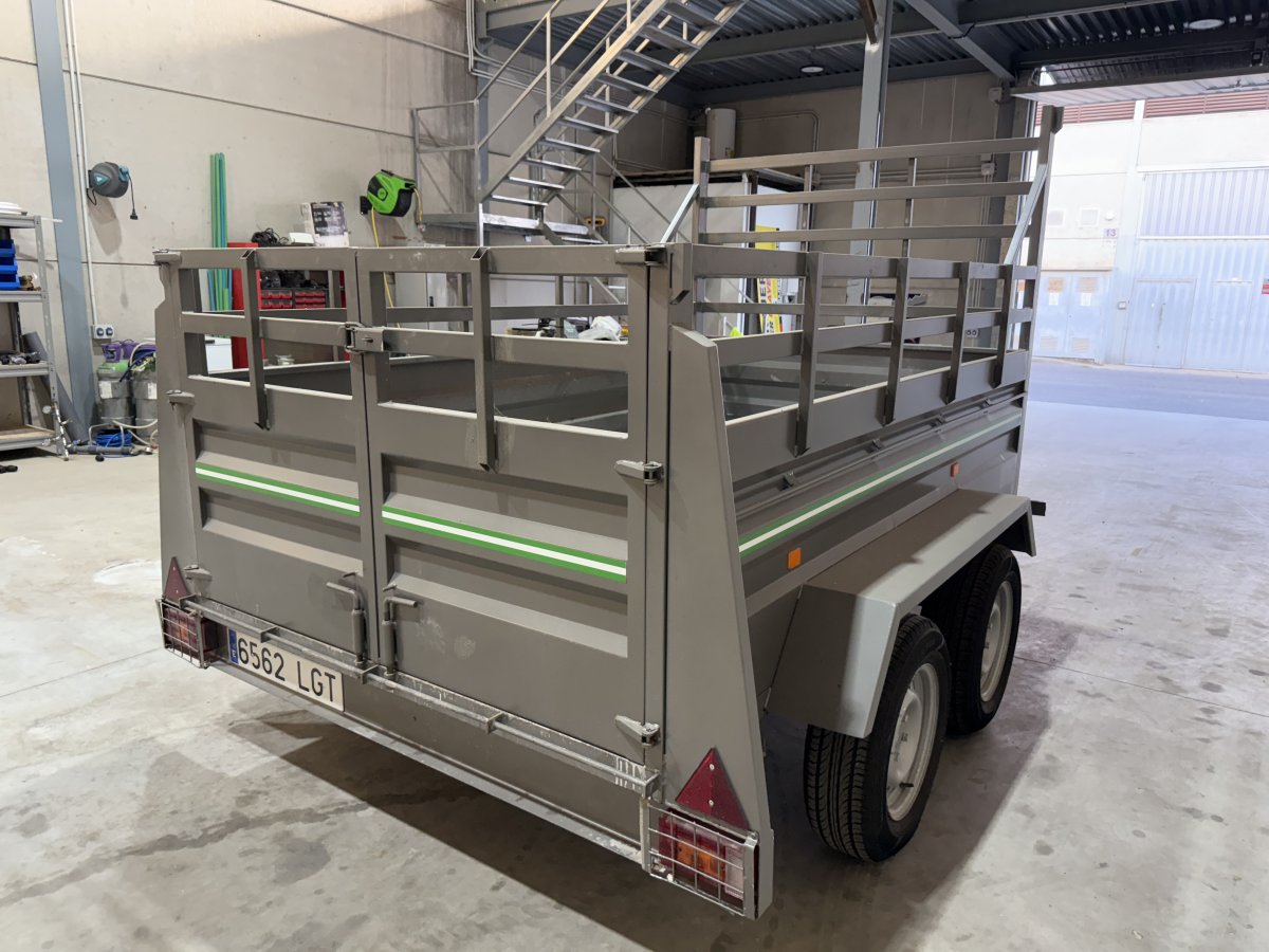 Remolque para carga y transporte 